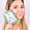Applicazione scrub viso idratante Splashymelon con estratti di anguria e microgranuli di riso